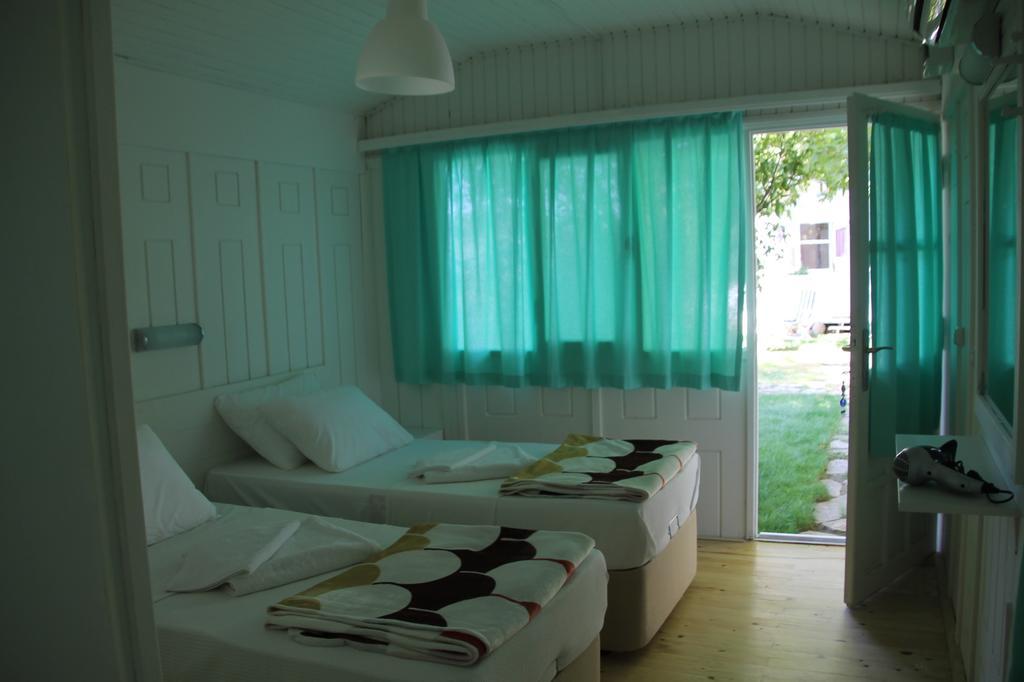 Defne Pension Çıralı Chambre photo