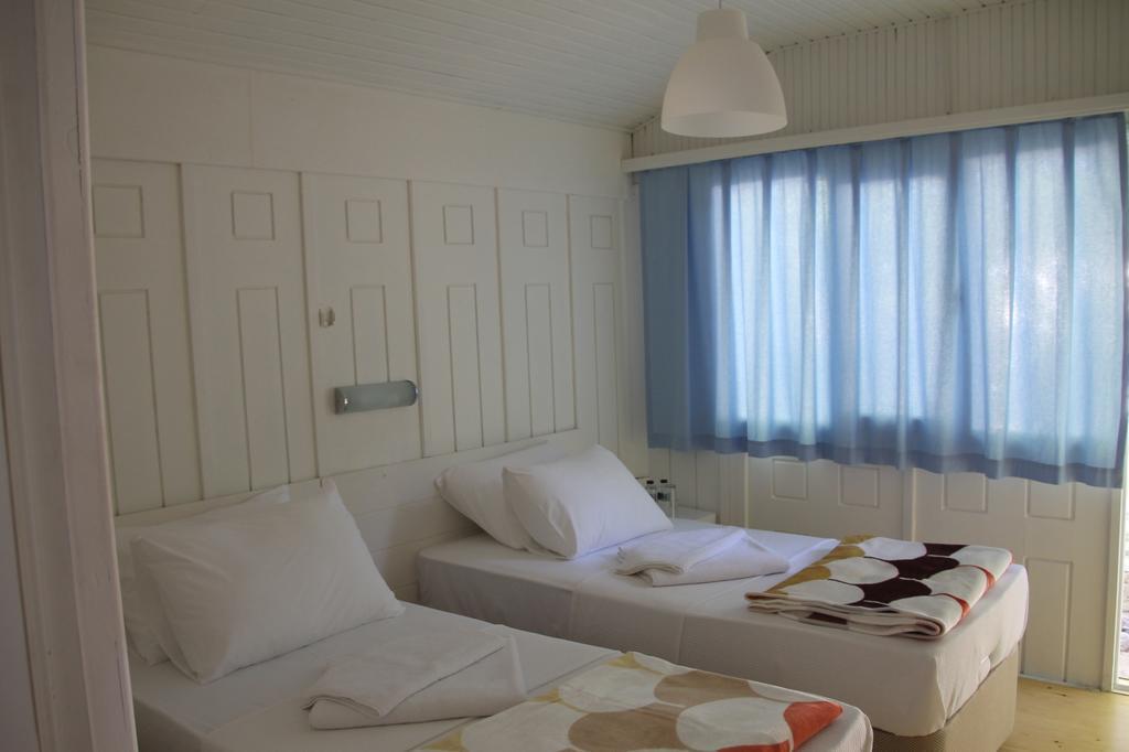 Defne Pension Çıralı Chambre photo